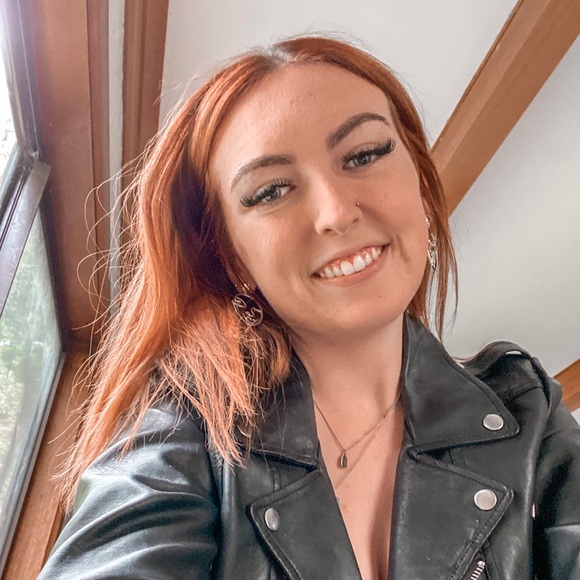 Meet your Posher, Chloe - Picture 1 of 1